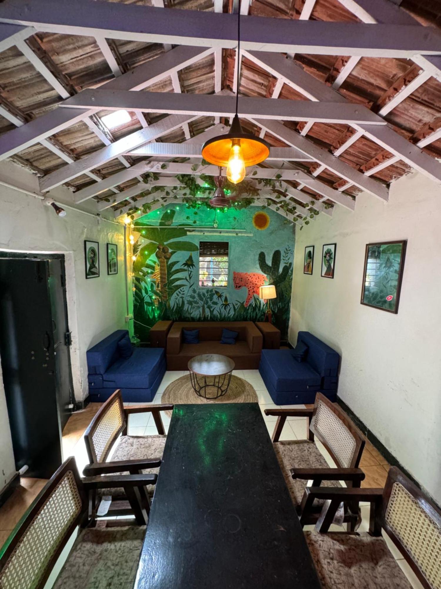 The Lazy Palm Shack Hotel โคอิมบาทอร์ ภายนอก รูปภาพ