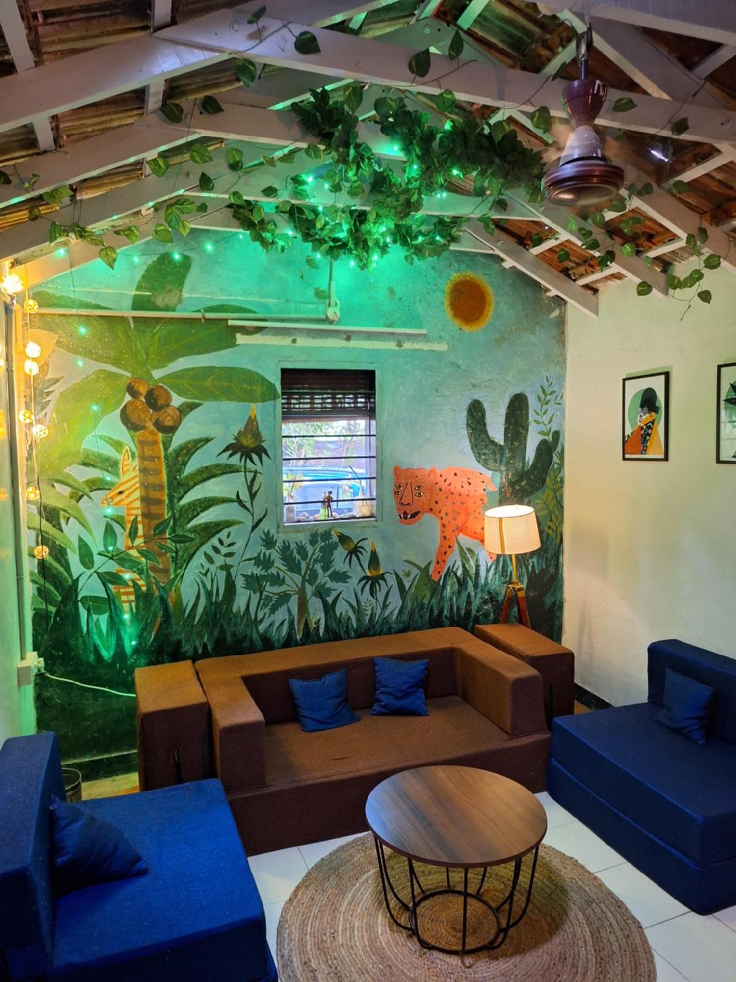 The Lazy Palm Shack Hotel โคอิมบาทอร์ ภายนอก รูปภาพ